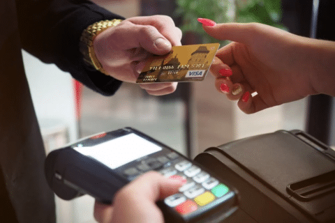 Programa Microcrédito Digital: empreendedores informais e MEIs ganham linha de crédito simplificada